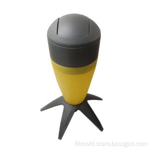 Trash Bins, Made of Plastic, Various Colors are Available